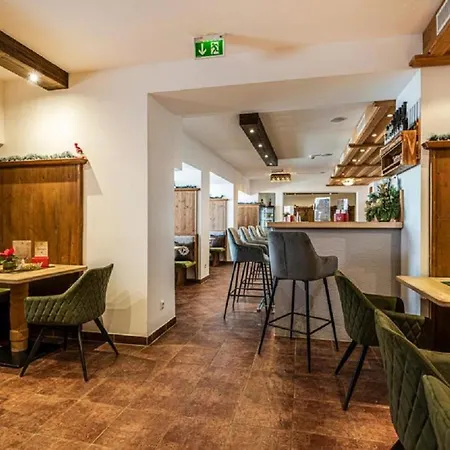 Exclusive Panorama Schiller